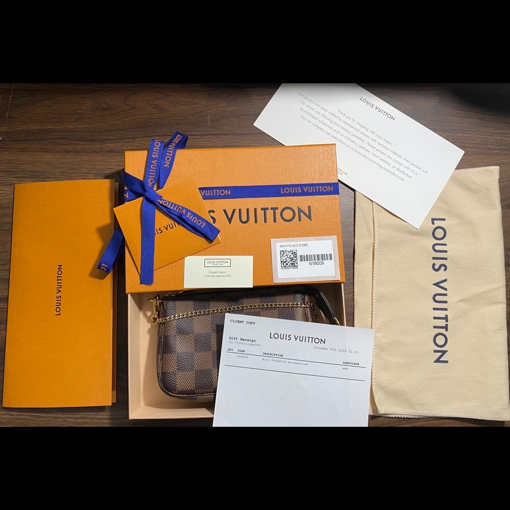 NEW Louis Vuitton Damier Ebene Mini Pochette